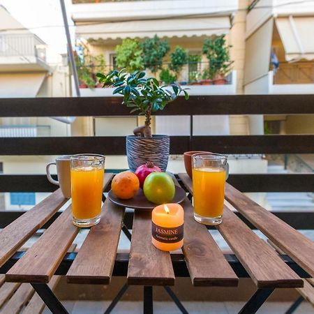 Apartment 100 Meters From The Terminal Station Atena Exterior foto
