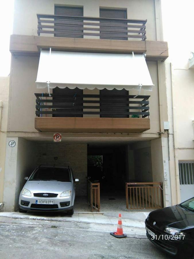 Apartment 100 Meters From The Terminal Station Atena Exterior foto