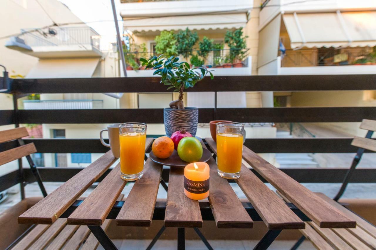 Apartment 100 Meters From The Terminal Station Atena Exterior foto
